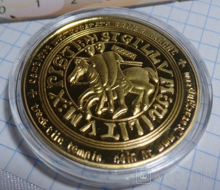 L Масонская Позолоченная Монета Тамплиерский Масонский Знак Крест на ней в капсуле М68, фото №4