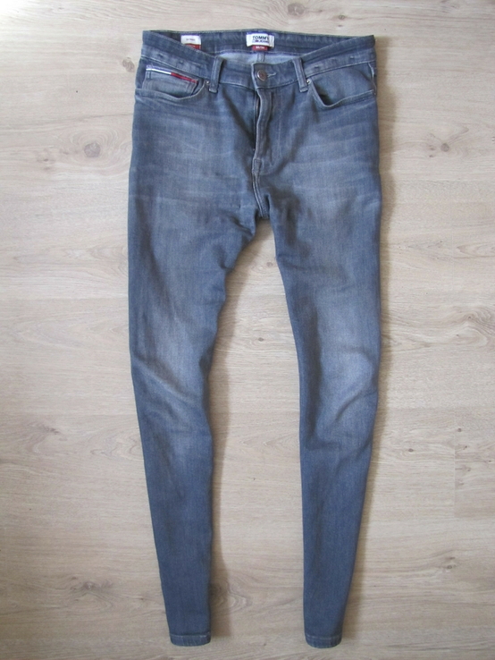 Модные мужские зауженные джинсы Tommy hilfiger 100% оригинал в отличном состоянии