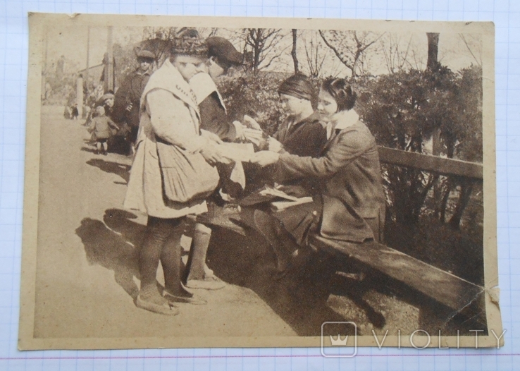 Донбасс пионеры распространяют литературу 1931