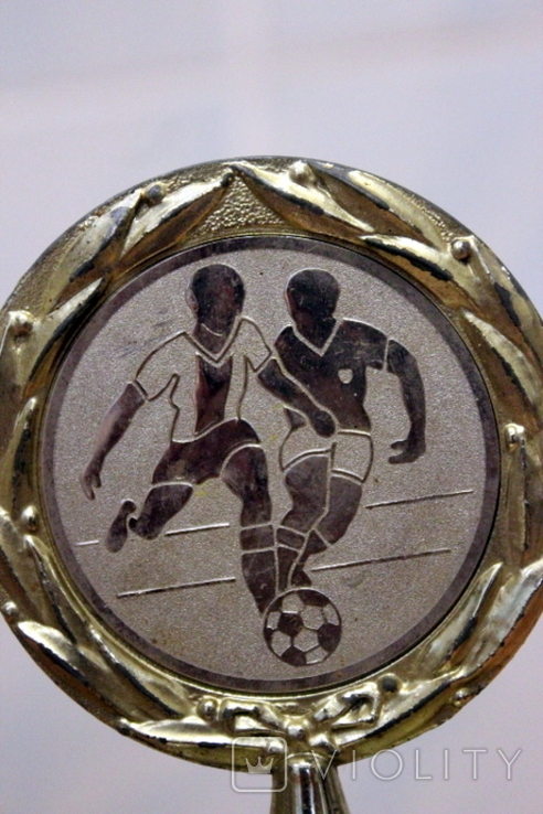 Примитивный кубок по футболу из металла-жести, фото №3