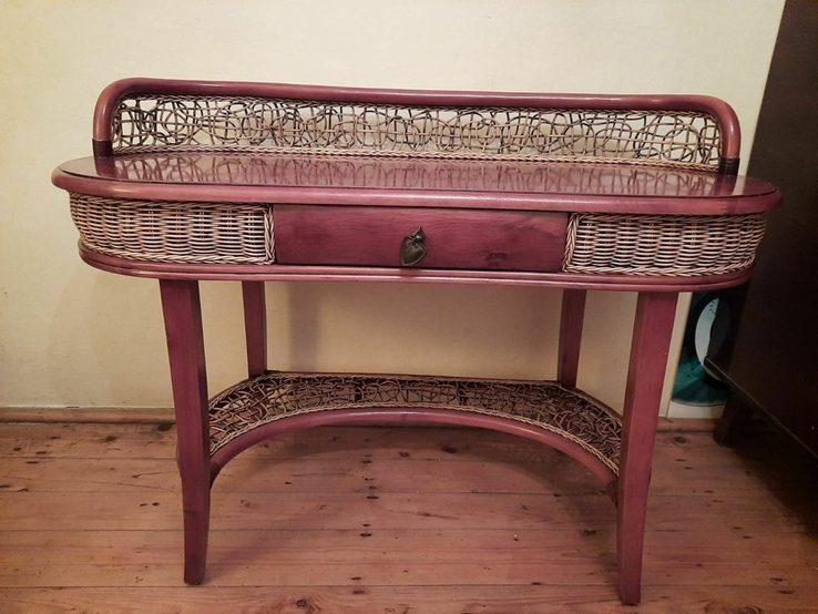 Деревяний столик із плетінням, фото №2