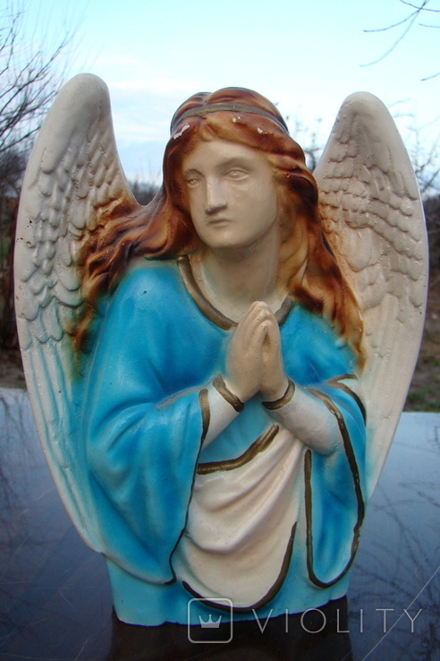 Sculpture figurine Angel with wings folded hands in prayer, photo number 2