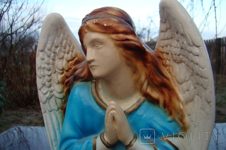 Sculpture figurine Angel with wings folded hands in prayer, photo number 8