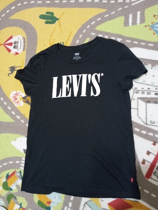 LEVIS