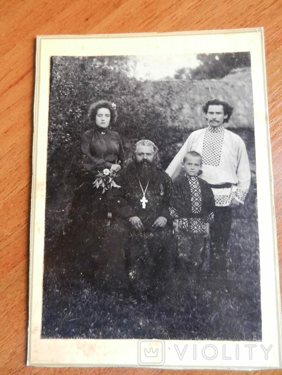 Фото Священник с семьей с. Ольхи (Вільхи) Черкассы 1905
