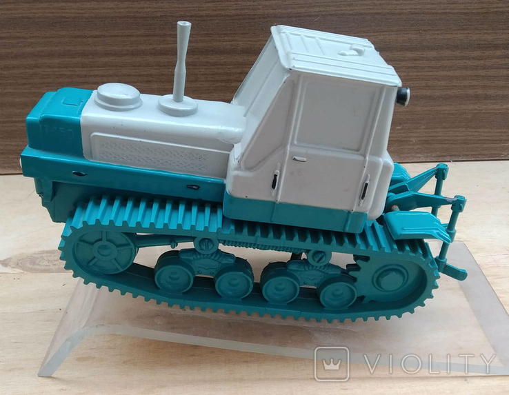 Игрушка Трактор Т-150, на подставке. г. Харьков № 2