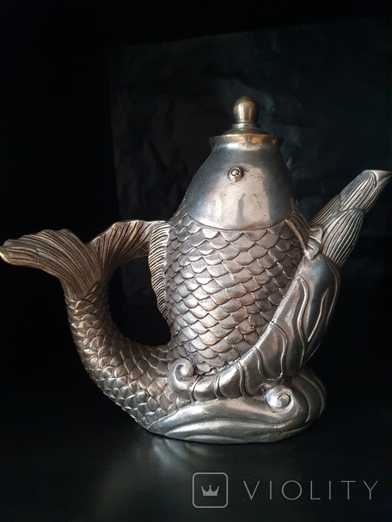 Китайский декоративный бронзовый чайник с серебрением