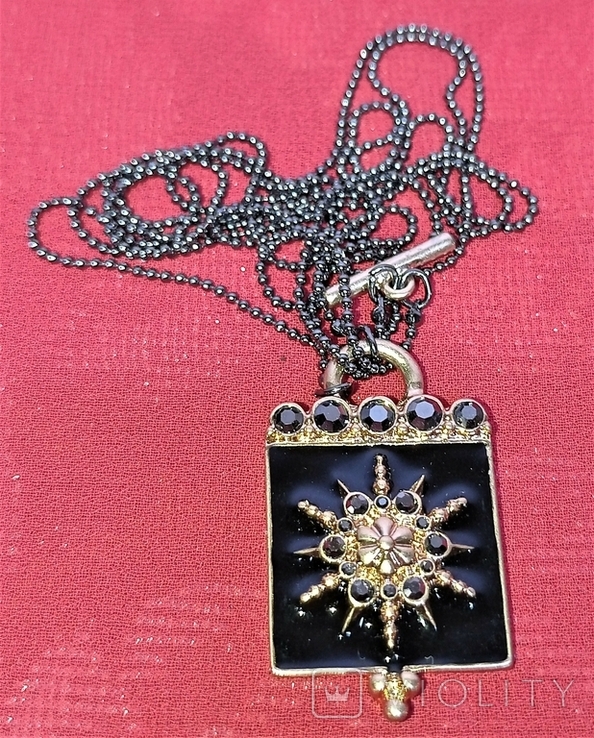 Медальйон Pilgrim, numer zdjęcia 2