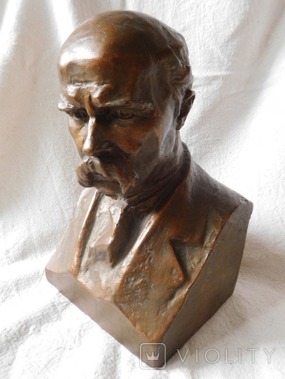 Shevchenko bust 1977 by Shatalov