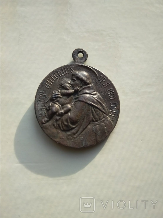 Католический медальон(образок) со святыми.