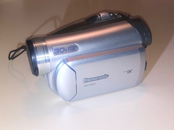 Цифровая видеокамера Panasonic NV-GS27EE. Япония.