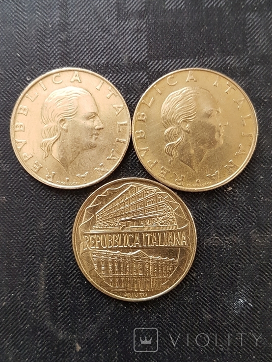 Лот монет Италии:200 лир 1994 г.(2 шт.),1996 г.(1шт.,юбилейная)., фото №2