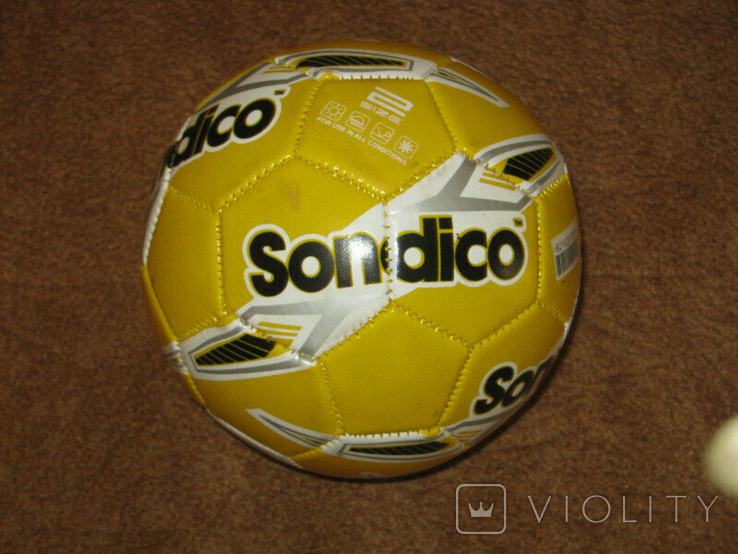 Футбольный мяч sondico