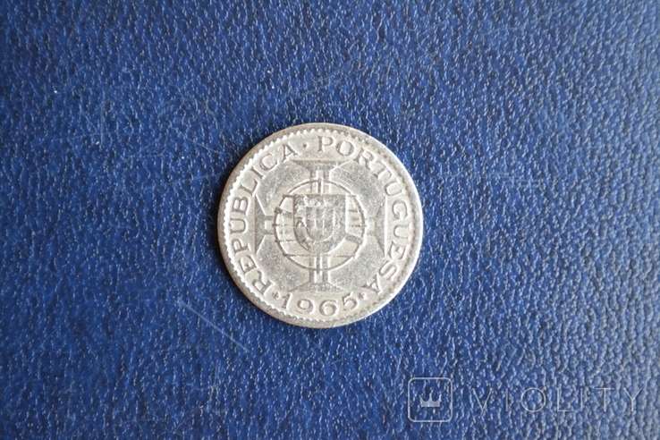 Монета, Португальский Мозамбик, 2,5 эскудо 1965 г., фото №5