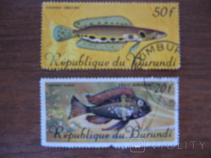 Марки. Бурунди. 1967. Рыбки . 2 марки