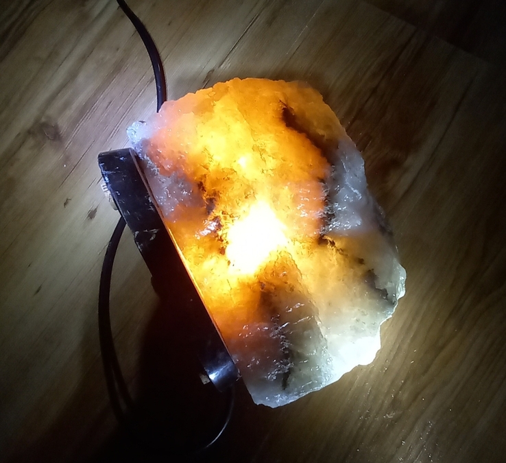 Солевая лампа на мраморной подставке, фото №9