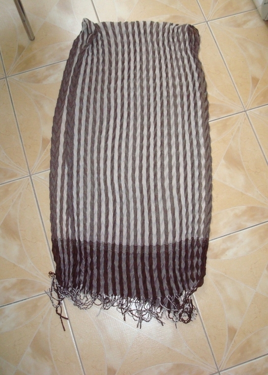 Красивый шарф женский плиссе в шоколадных оттенках с бахромой, фото №8