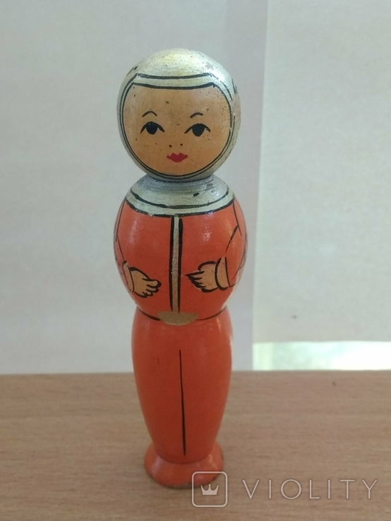 Игрушка Космонавт.