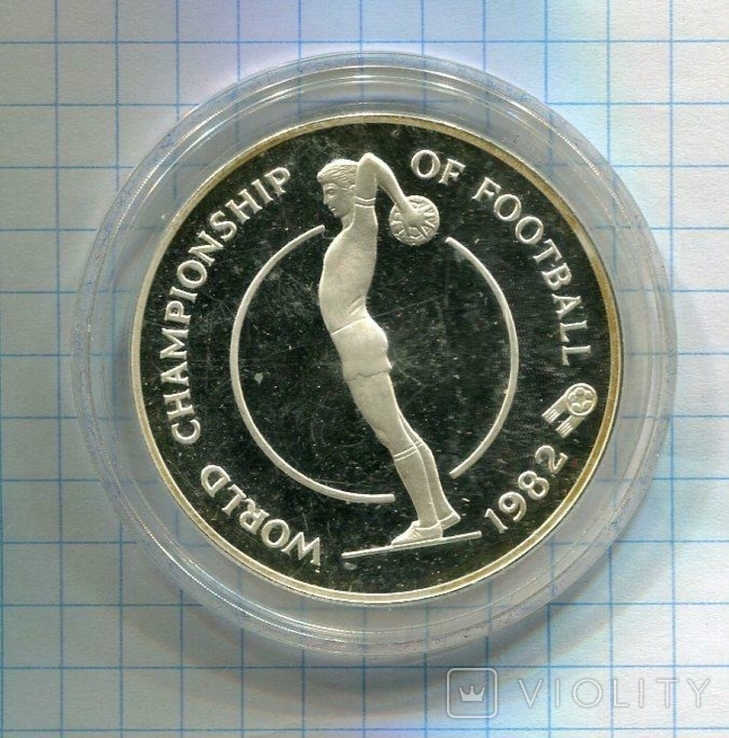 Ямайка 10 долларов 1982 ПРУФ серебро Футбол, photo number 2