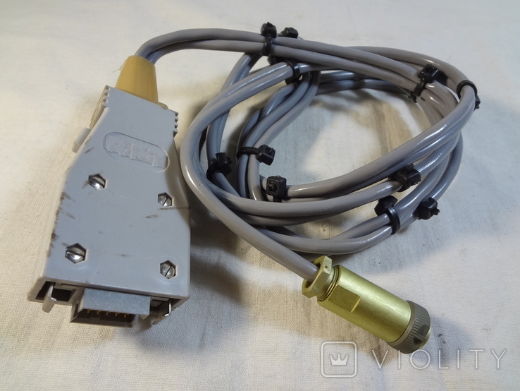 Cable. RS7TV E Connector