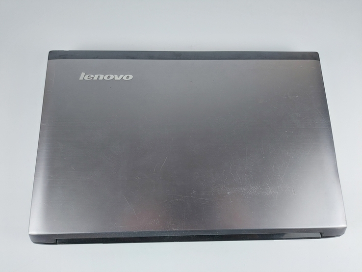 Lenovo V570