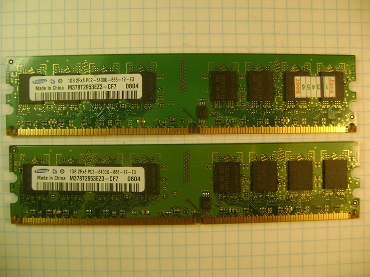 Две планки ОЗУ DDR 2 Samsung 1GB 800 MHz