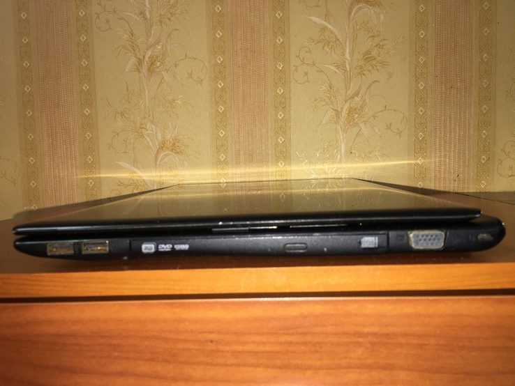 Ноутбук Acer V5-551G A6-4455M/6GB/750GB/HD 7500G+HD7650М, фото №5