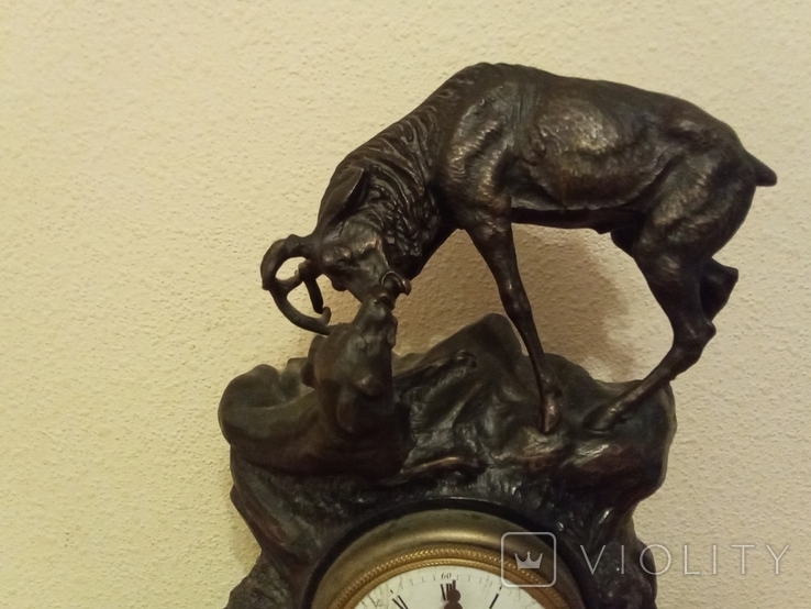 Каминные часы "Схватка оленя с охотничьей собакой". Нач 20 в. Европа., фото №4