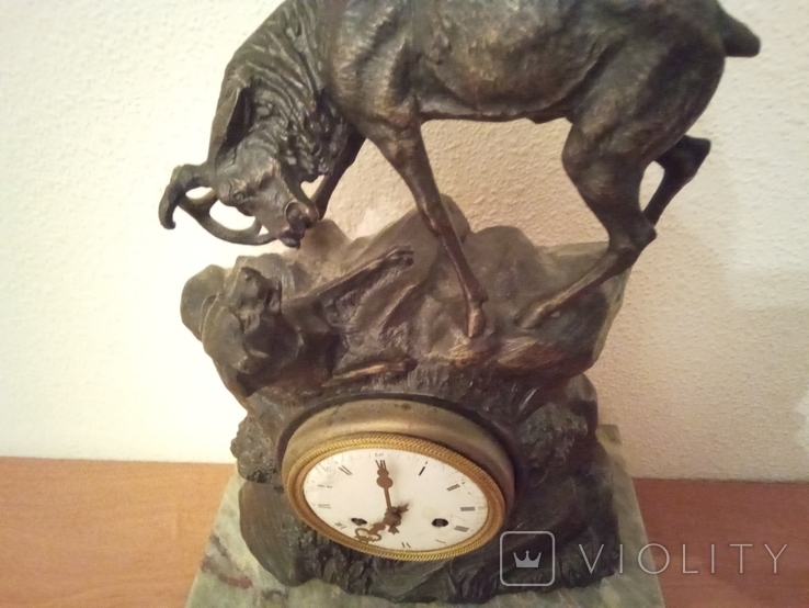 Каминные часы "Схватка оленя с охотничьей собакой". Нач 20 в. Европа., фото №9