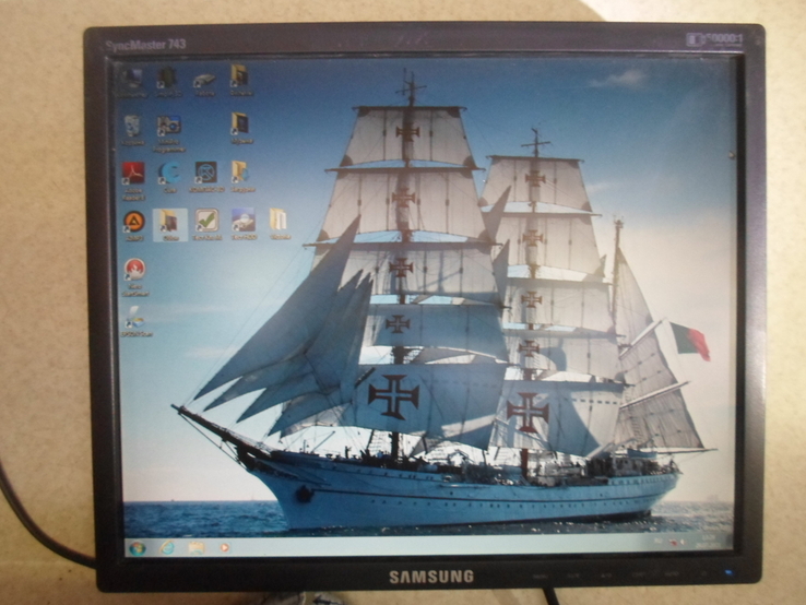 Монитор TFT(LCD) Samsung SyncMaster 743, 17 дюймов, photo number 2