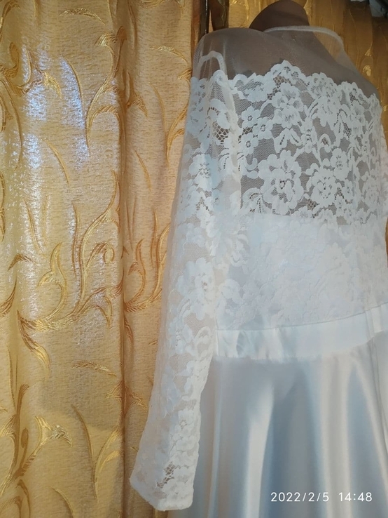Свадебное платье (верх кружево, юбка- плотный атлас ), фото №9