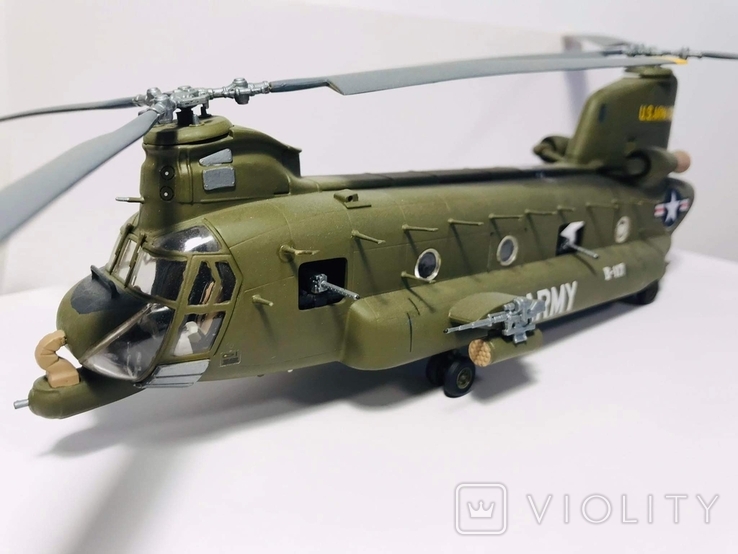 Сборная модель Italeri ACH-47 Chinook, фото №2