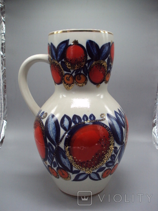 Dzbanek autorski porcelana Tregubov N.O. i V.M. 1970 wzór jagodowy wysokość 38,3 cm