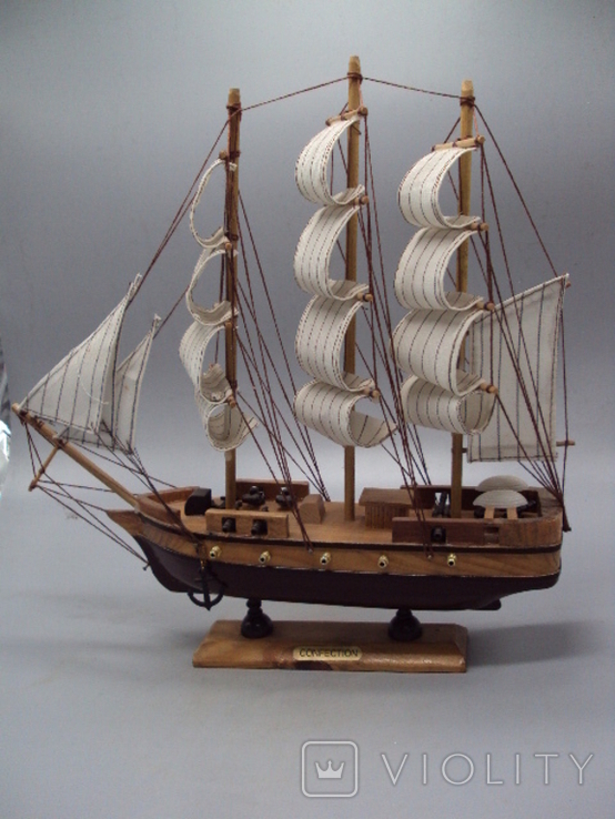 Model fregaty okrętowej Confection wysokość drzewa żaglowego 32 cm, długość 31 cm, numer zdjęcia 2