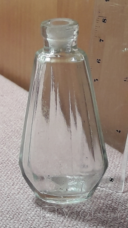 Старая парфюмерная гранёная бутылочка, флакон для духов, фото №3
