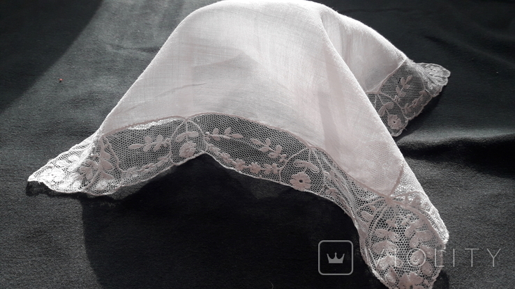 Карманные платочки с кружевом, бирка, фото №3