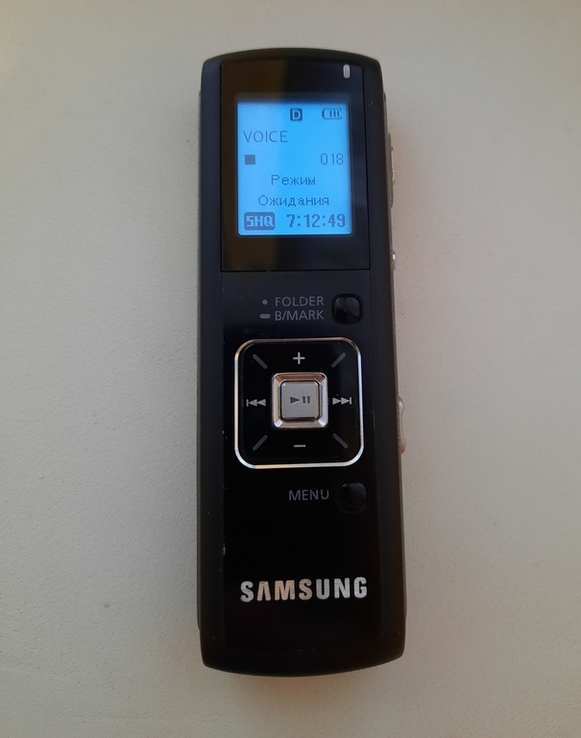 Диктофон c МР3 плеером Samsung YV-120
