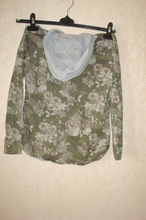 HM EUR 146, US 10-11Y Крутая рубашка капюшон для модницы цветочный принт оливка, photo number 4
