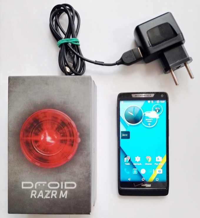 Motorola Razr M Droid XT907, фото №2