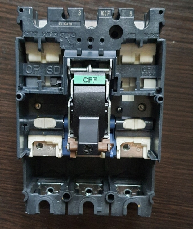 Автоматический выключатель Schneider LV429003, фото №6