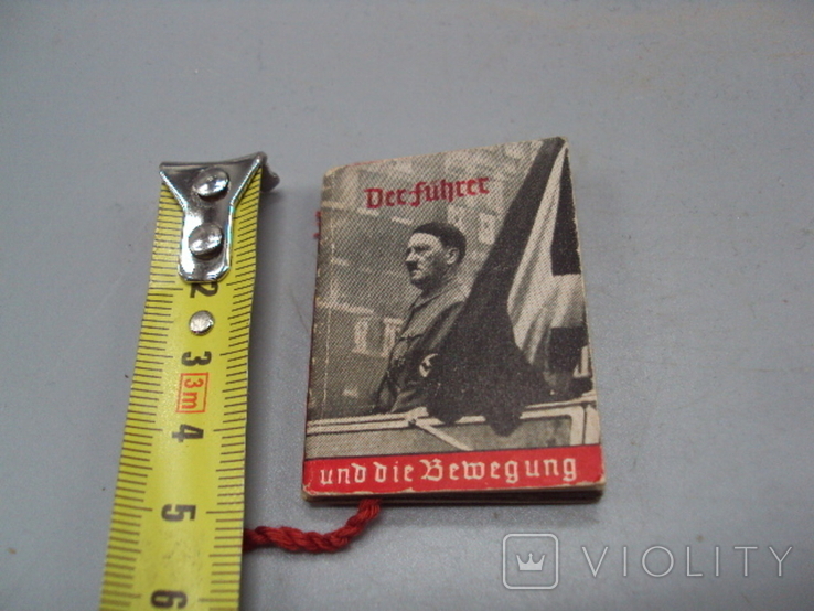 Памятка пропаганда Рейх солдату карманная книжечка прокламация Кто ведет лидер и движение