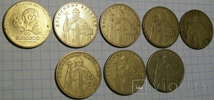 Гривны Украины - 7 штук. 2004 и 2012 гг. Евро - 2012., фото №2