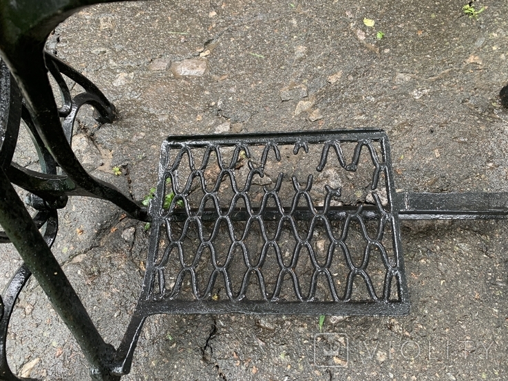 Sewing machine bed with wheel, photo number 3