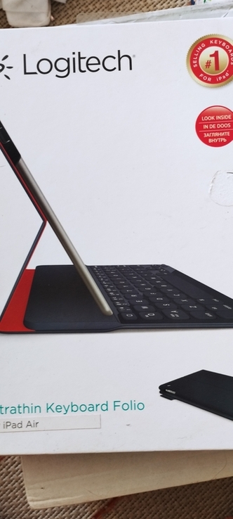Клавіатура для планшета в чохлі як нова