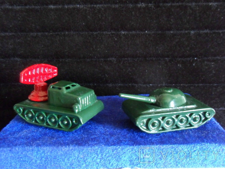 Танк Т-62 и РЛС