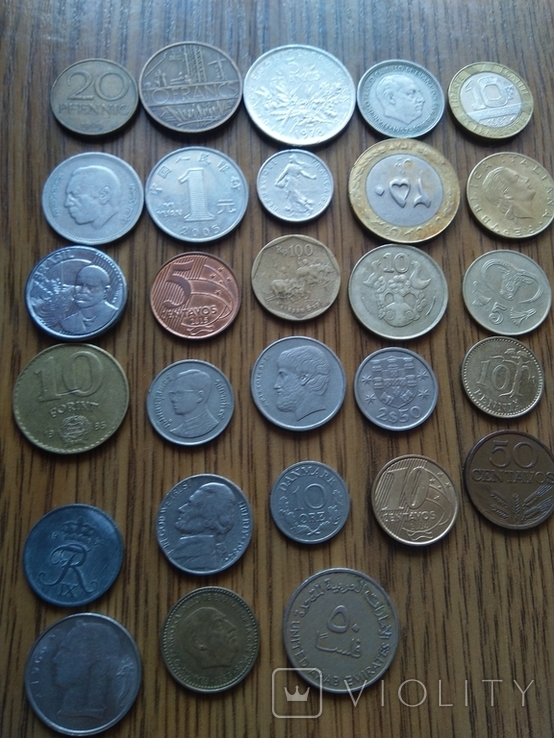 Монеты мира 28 штук