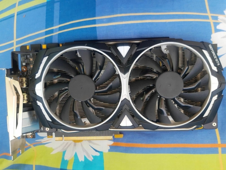 Видеокарта MSI GTX 1080 Ti ARMOR 11G OC в идеальном состоянии, photo number 2