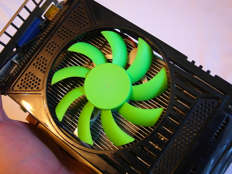 Видеокарта на 1 GB GeForce GTX 550Ti шина 192 бит/GDDR5/ Не рабочая, photo number 8