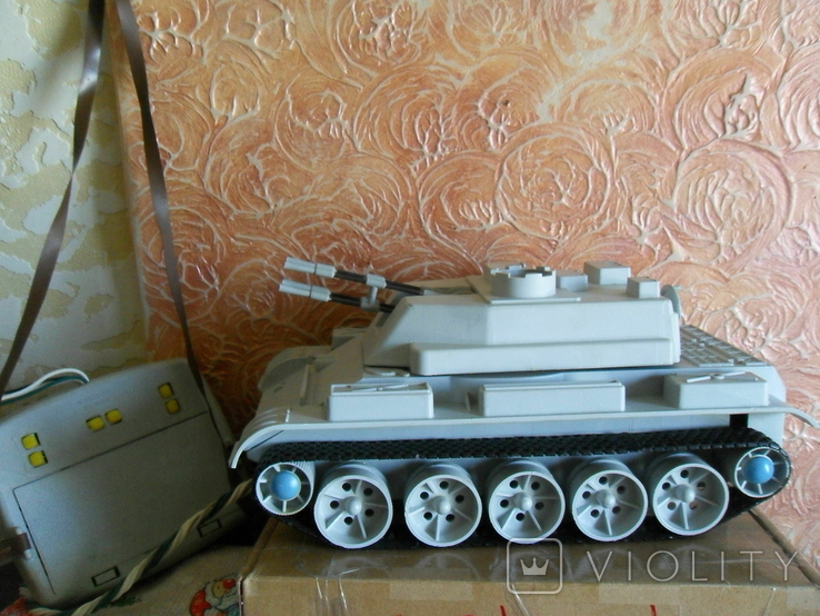 Игрушка 1980-х, танк-зенитка " Шилка",на управлении., фото №2