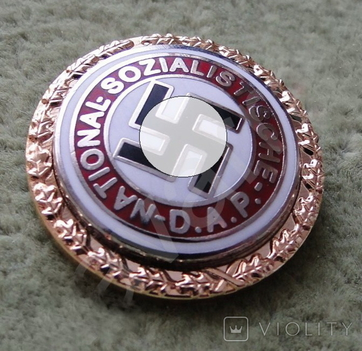 Партийный знак НСДАП NSDAP в ЗОЛОТЕ 3 рейх- качественная копия
